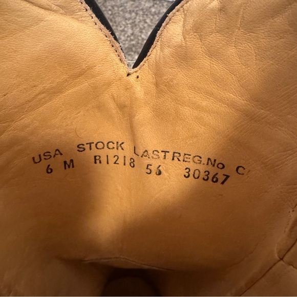 Corral Women’s 6M Red/Black Floral Embroidered Studded Snip Toe Western Boots - Picture 6 of 10